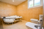 on suite bath 2 apt.